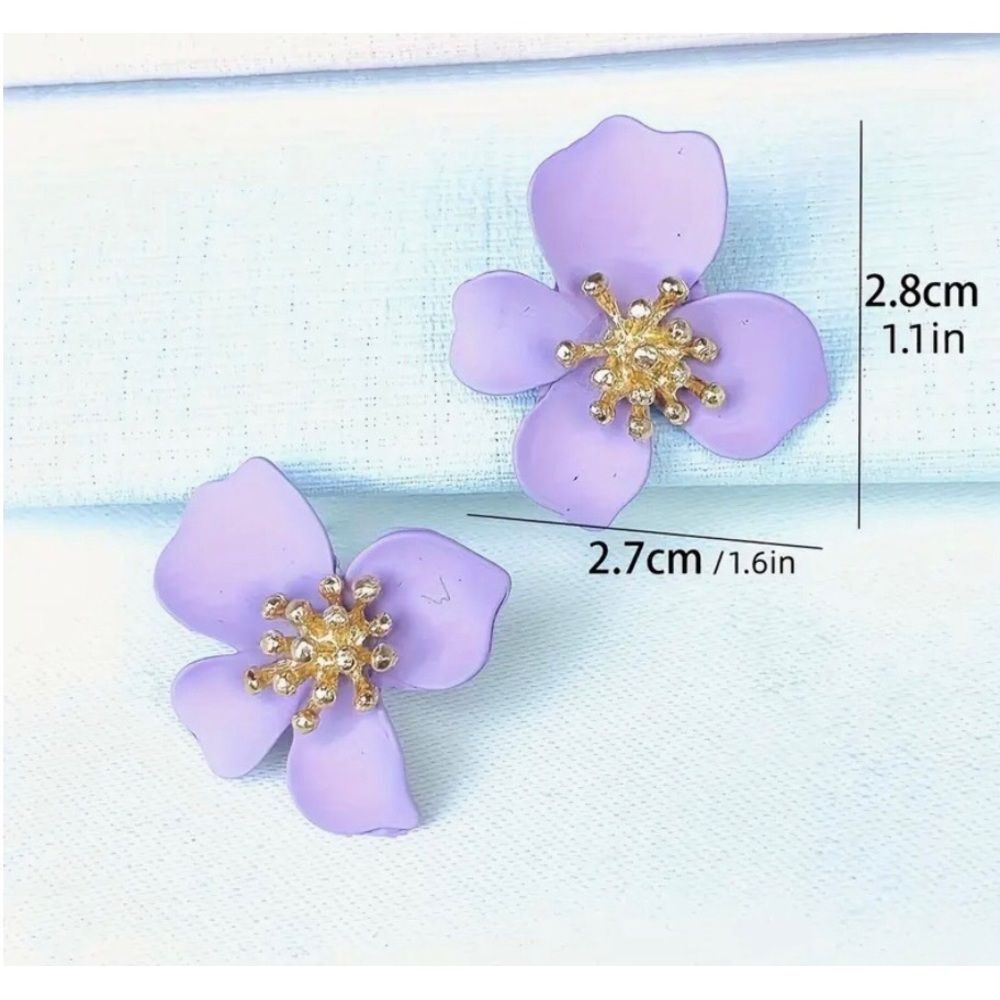 💜 Betsey Johnson Violet flower earrings 💜 - Picture 3 of 4